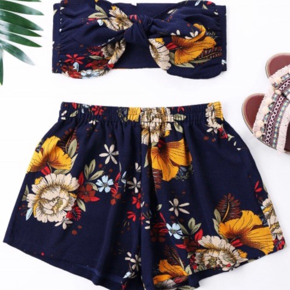 floral shorts with matching tube top - Picture 3 of 4